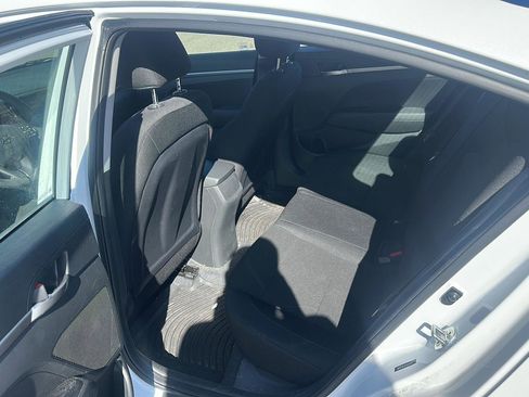Used 2020 Hyundai Elantra SE w/ Cargo Package (C1) image 19