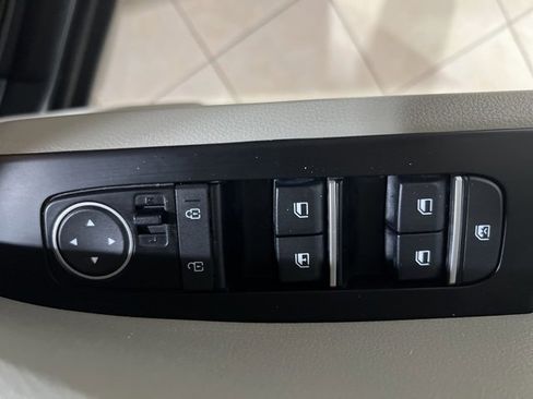 Used 2023 Kia Soul LX w/ LX Technology Package image 17