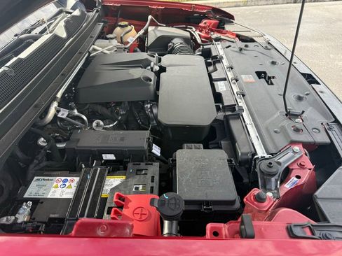 Used 2023 GMC Canyon Denali image 37