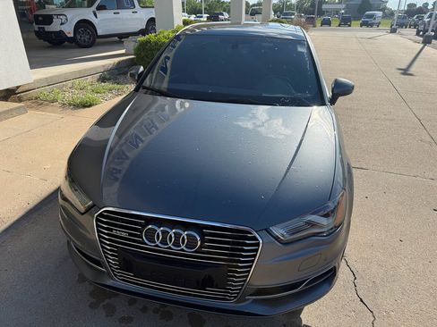 Used 2016 Audi A3 e-tron Premium Plus w/ Premium Plus Package FWD image 3