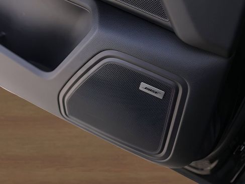 Used 2025 Porsche Macan image 22