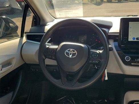 Used 2025 Toyota Corolla LE image 13