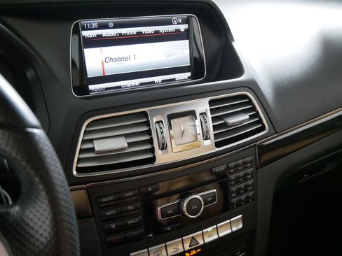 Used 2015 Mercedes-Benz E 400 4MATIC Coupe image 22