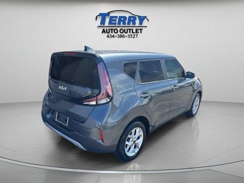 Used 2023 Kia Soul LX w/ LX Technology Package image 7