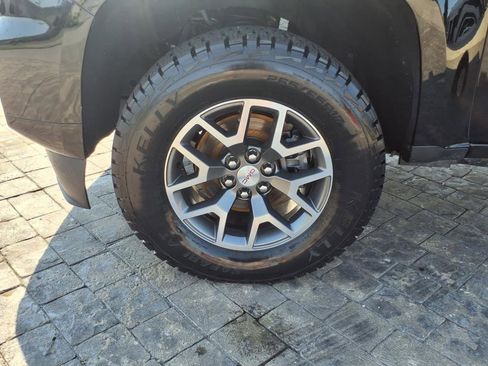 Used 2022 GMC Canyon AT4 w/ Trailering Package image 10