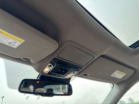 Used 2018 Honda Pilot Elite image 43