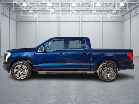 Used 2025 Ford F150 Lightning Flash image 2