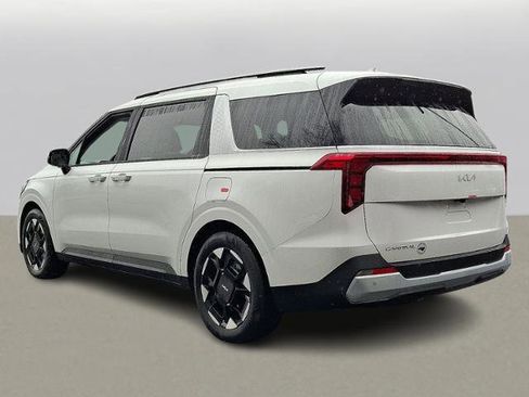 New 2026 Kia Carnival EX image 3