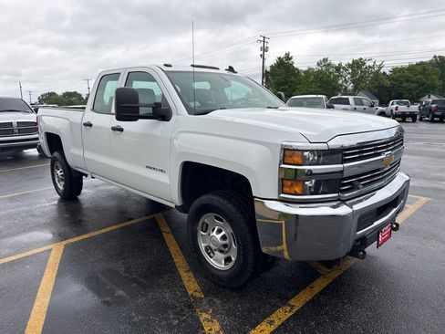 Used 2015 Chevrolet Silverado 2500 W/T w/ Snow Plow Prep Package AWD/4WD image 4