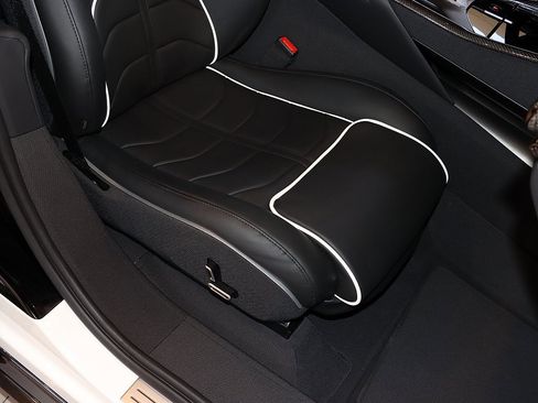 Certified 2024 Ferrari Purosangue image 34