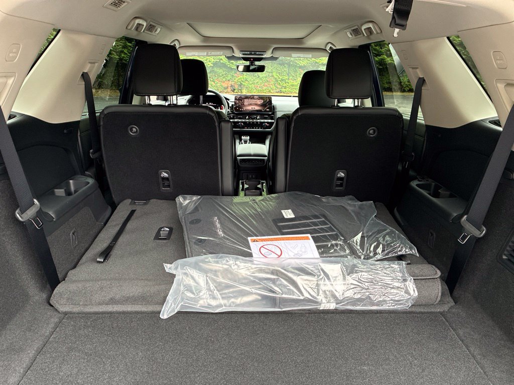 New 2026 Nissan Pathfinder SL w/ SL Premium Package AWD/4WD image 15