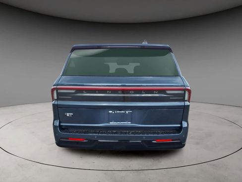 New 2026 Lincoln Navigator Reserve AWD/4WD image 7