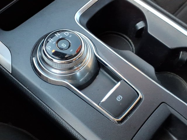 Used 2020 Ford Fusion SE AWD/4WD image 27