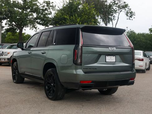 Used 2024 Cadillac Escalade Sport Platinum w/ LPO, ONYX Package AWD/4WD image 3