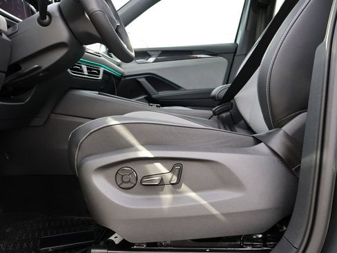 New 2026 Volkswagen Tiguan SE R-Line image 40