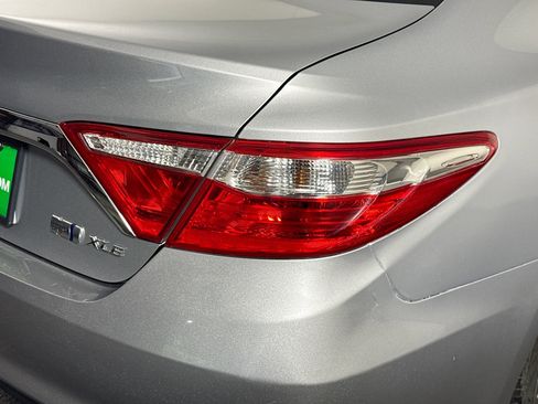 Used 2017 Toyota Camry XLE FWD image 34