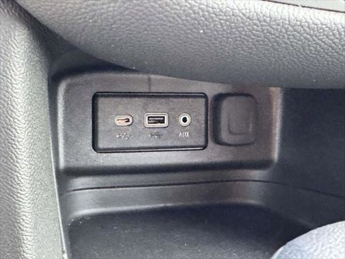 Used 2024 Chevrolet Equinox LT image 20