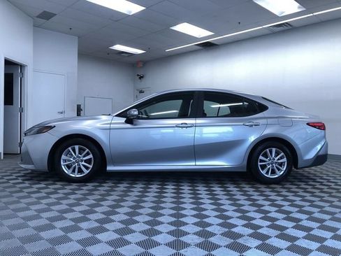 Used 2026 Toyota Camry LE FWD image 7
