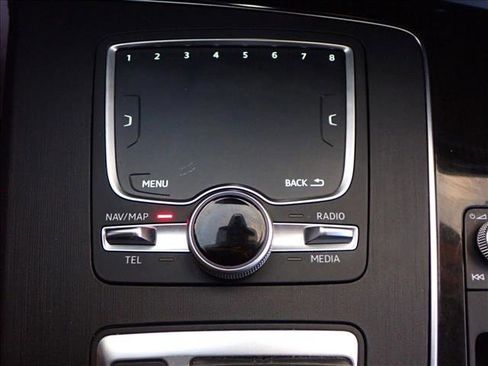 Used 2020 Audi Q5 e Prestige image 25