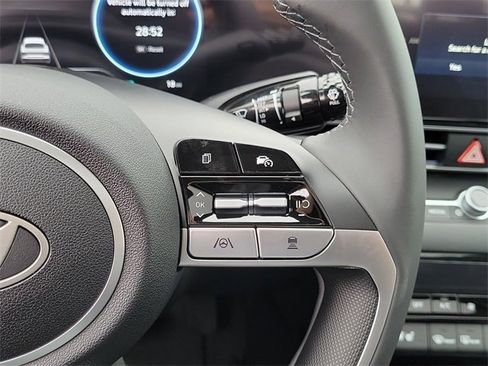 New 2025 Hyundai Elantra Limited image 6