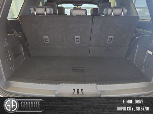 Used 2024 Ford Expedition Limited AWD/4WD image 24