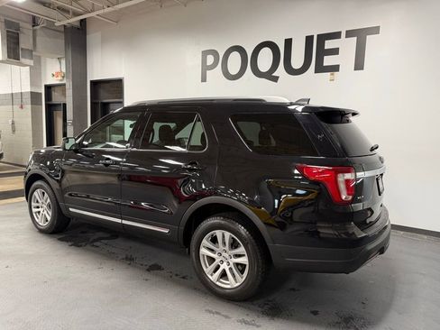 Used 2019 Ford Explorer XLT AWD/4WD image 6