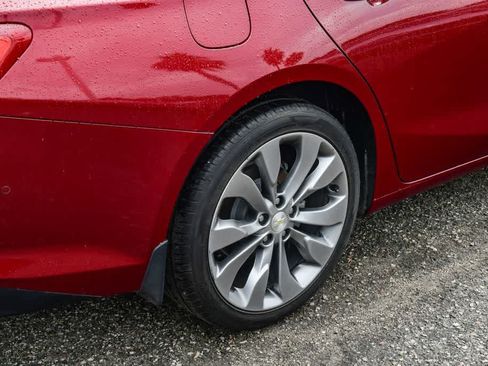 Used 2018 Chevrolet Malibu Premier w/ Premier Sun and Wheel Package FWD image 10