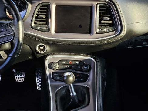 Used 2022 Dodge Challenger R/T w/ Plus Package image 27