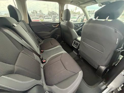 Used 2019 Subaru Forester Premium w/ All-Weather Package AWD/4WD image 13