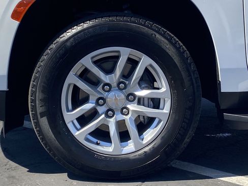 Used 2024 Chevrolet Tahoe LT image 37