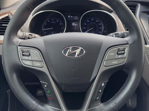 Used 2019 Hyundai Santa Fe XL FWD image 13