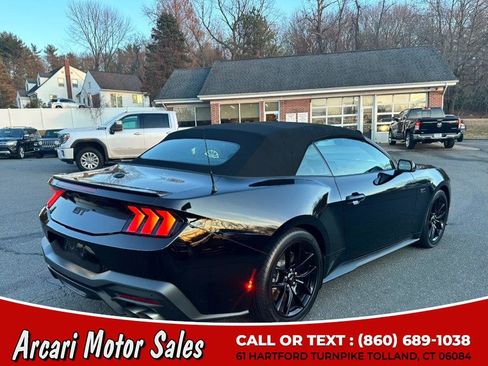 Used 2025 Ford Mustang GT Premium image 4