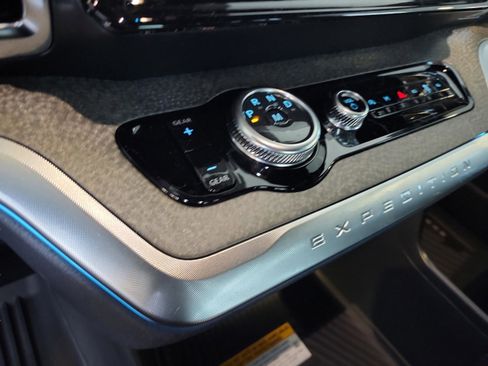 New 2025 Ford Expedition Tremor AWD/4WD image 14