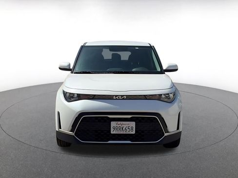 Used 2025 Kia Soul LX w/ LX Technology Package image 4