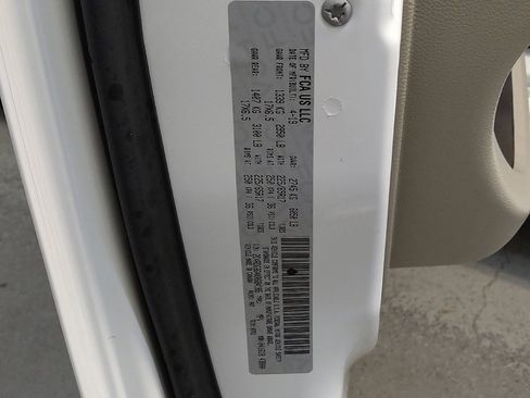 Used 2019 Dodge Grand Caravan SE w/ UConnect Hands-Free Group FWD image 33