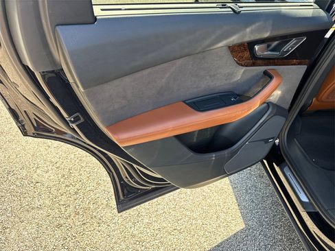 Used 2017 Audi Q7 3.0T Prestige image 21