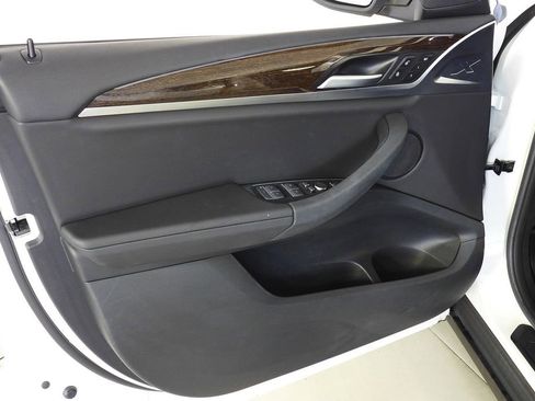 Used 2023 BMW X3 sDrive30i w/ Premium Package w/ZPA image 11