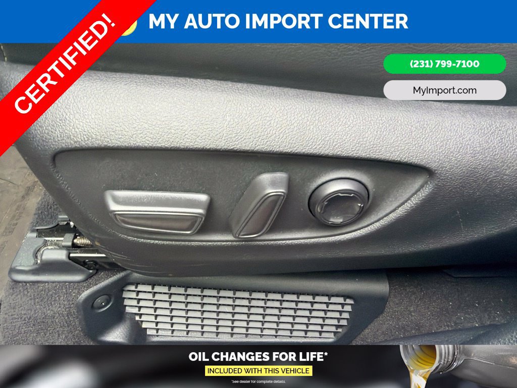 Certified 2025 Toyota Sienna Limited FWD image 10