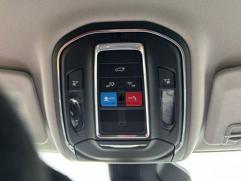 Used 2023 Jeep Grand Cherokee Limited w/ Luxury Tech Group II image 48