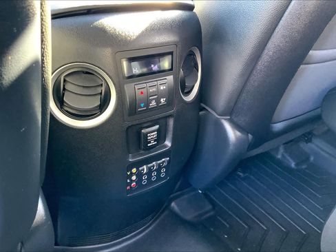 Used 2012 Honda Pilot Touring image 34