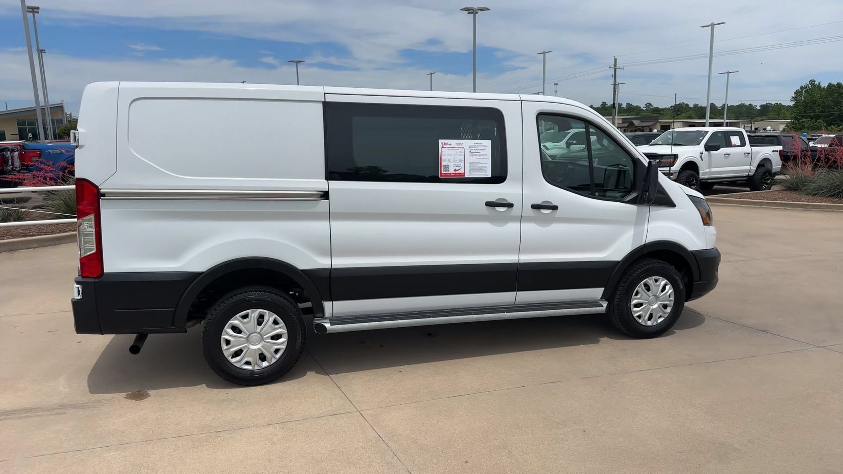 Used 2024 Ford Transit 250 Low Roof w/ Exterior Upgrade Package RWD image 8