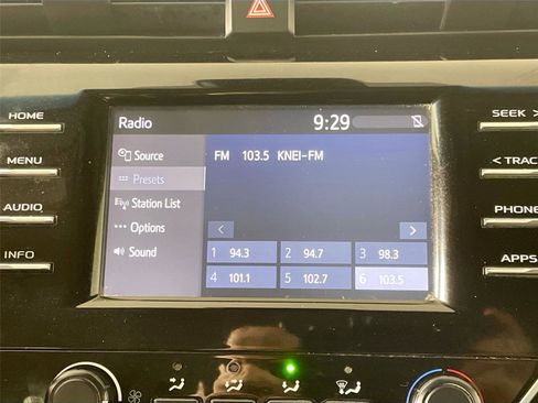 Used 2018 Toyota Camry LE image 14