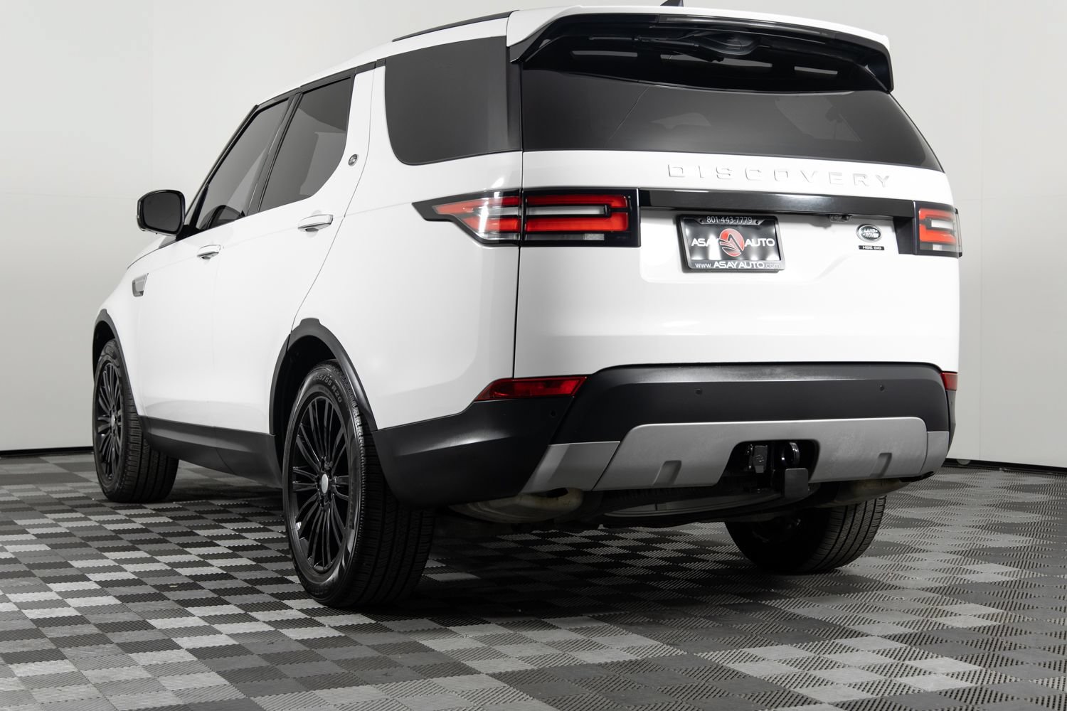Used 2017 Land Rover Discovery HSE Luxury AWD/4WD image 5