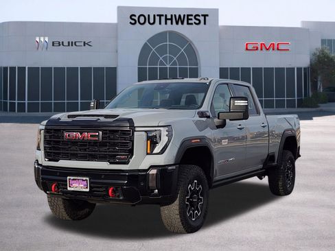 Certified 2024 GMC Sierra 2500 AT4X image 2