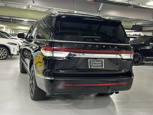 Used 2022 Lincoln Navigator Reserve AWD/4WD image 6