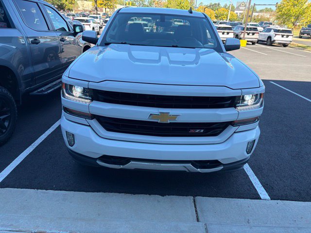 Used 2017 Chevrolet Silverado 1500 LT w/ All Star Edition AWD/4WD image 2