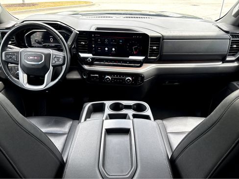 Used 2025 GMC Sierra 1500 SLT RWD image 4