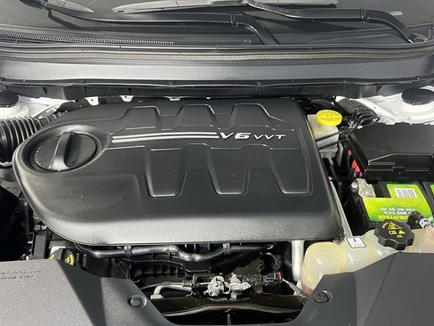 Certified 2022 Jeep Cherokee Trailhawk w/ Technology Group B image 32