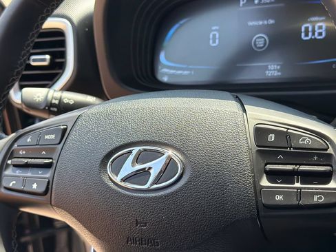 Used 2026 Hyundai Venue SEL FWD image 29