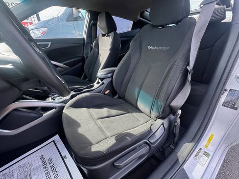 Used 2015 Hyundai Veloster image 14